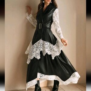 Waist-Cinching Slim-Fitting Black & White Contrast Color Contras Lace Jacket